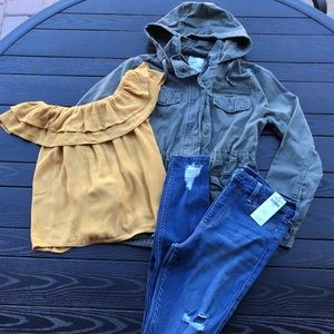 Styled teen/tween outfit (Holister/Tilly’s)